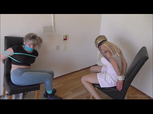 ❤️ Závislá / svázaná a s roubíkem / dáma v nesnázích ❤️ Jen porno u cs.villagesexvideos.ru ☑