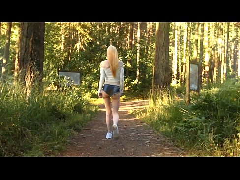 ❤️ Krásná žena se pohybuje pomalu, ne nahé video ❤️ Jen porno u cs.villagesexvideos.ru ☑
